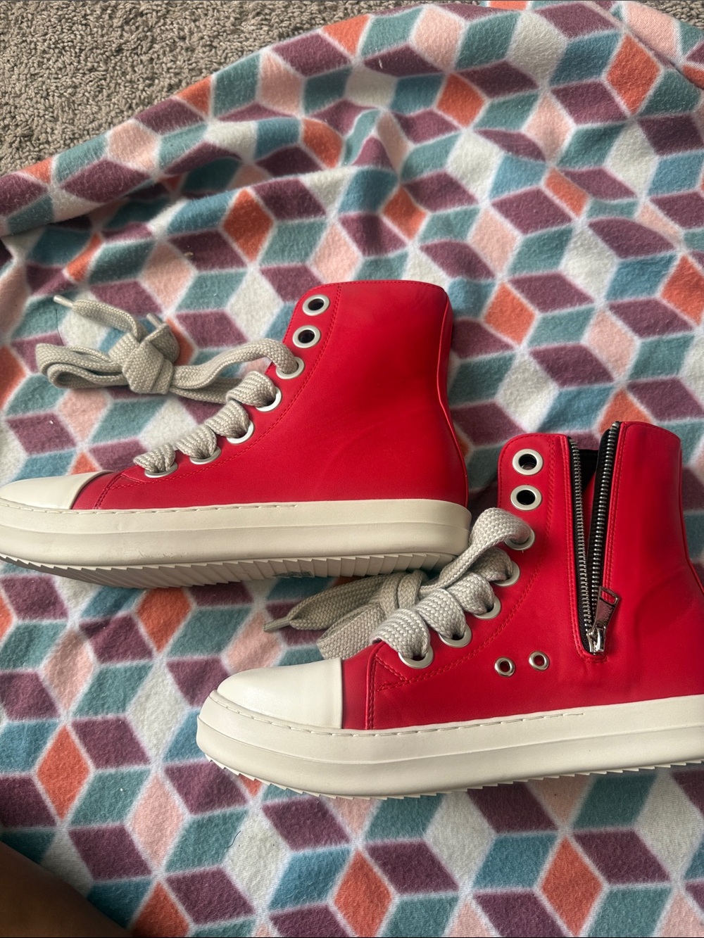 Red High-Top Women's Sneakers with Side Zip